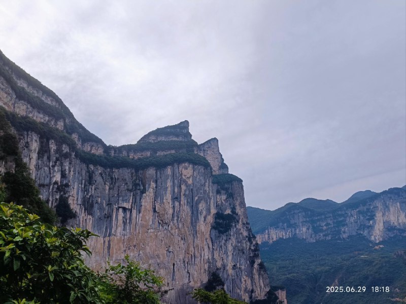 朝东岩 Walkvia 蜗牛的嘀咕朝东岩 Walkvia 蜗牛的嘀咕