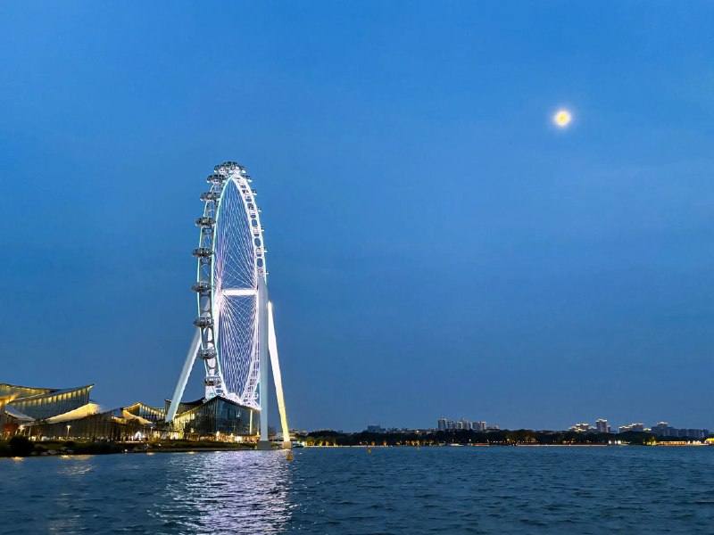 夜晚的金鸡湖也是很漂亮的🌃via VeryJack 碎语