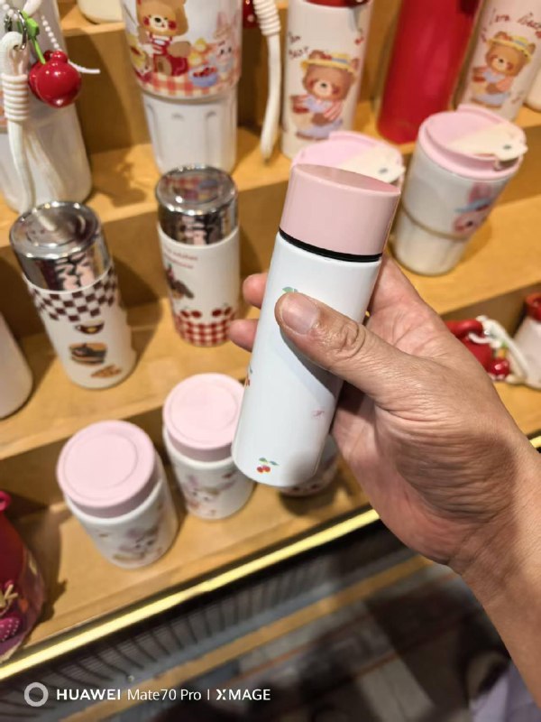 #日常/随记 我在想，这么小的水杯谁会买！口渴的话估计至少得要五杯！via 老张随笔